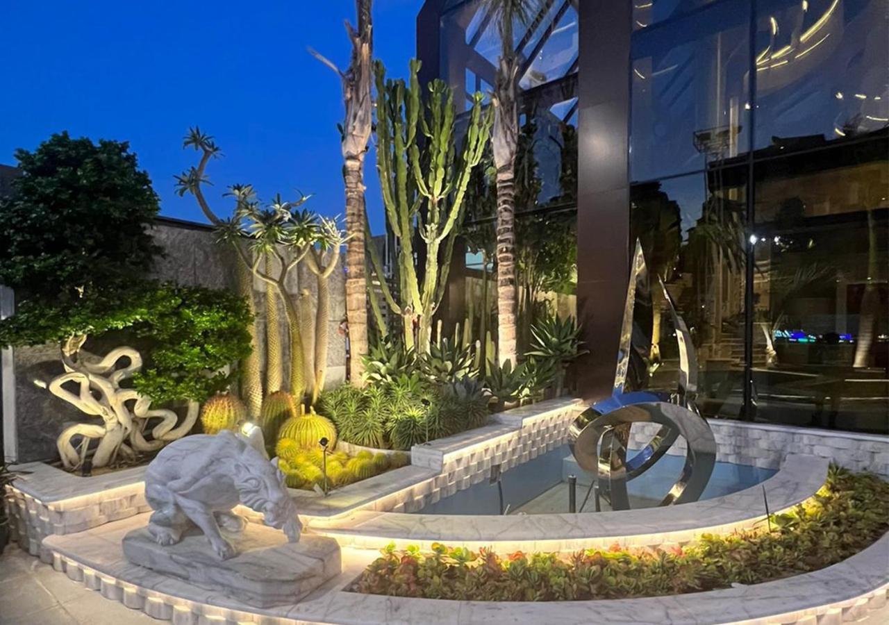 Mirage Hotel & Conference Center الإسكندرية المظهر الخارجي الصورة The sculpture park at the hotel